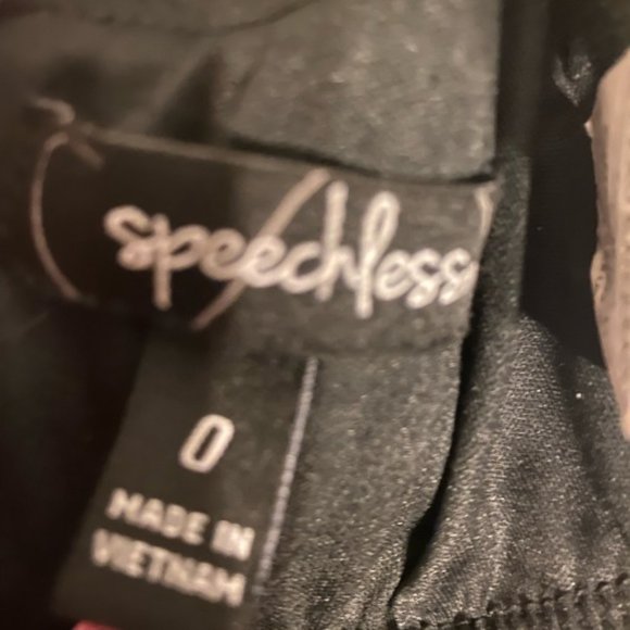 Speechless Juniors black halter mini dress with mesh in front strappy back sz 0 - Picture 3 of 6